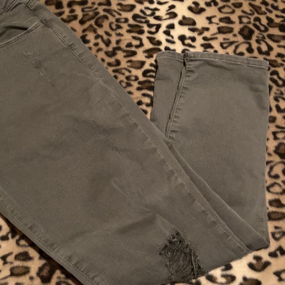 2 for $20 MAVI Jeans ADA Boyfriend Fit Distressed Jeans Women’s Size 10 - Picture 3 of 14